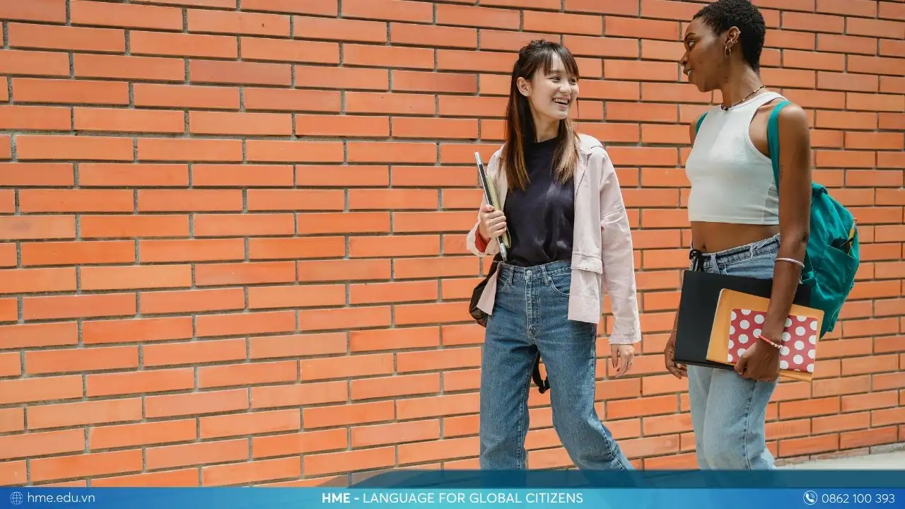 Mẫu câu tiếng Anh giao tiếp hàng ngày – Chào hỏi & Làm quen