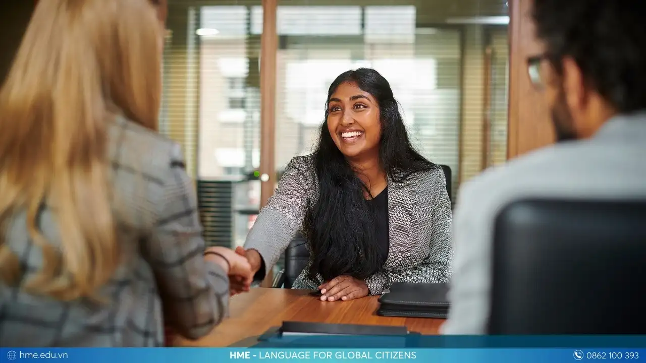 Mẫu câu tiếng Anh trong các tình huống thường gặp khác ở văn phòng